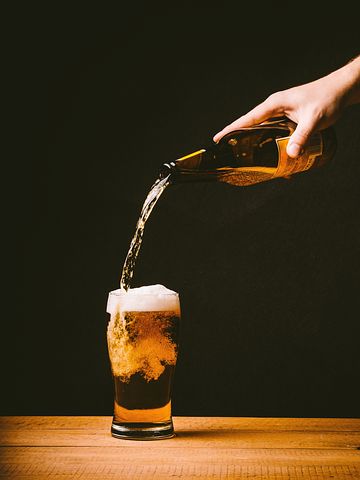 Napój alkoholowy w życiu – zobacz, jakim sposobem go wykorzystać